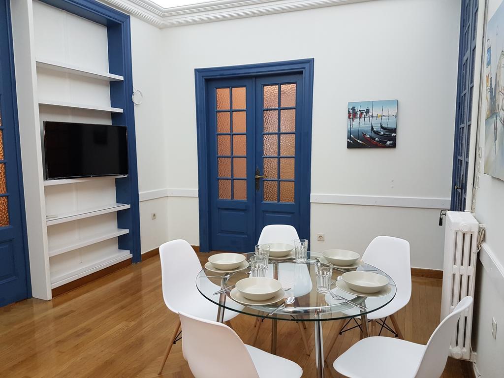 Errathens Aegean Apartment - Athens Center, 5 Bd, 2 Bath Екстер'єр фото