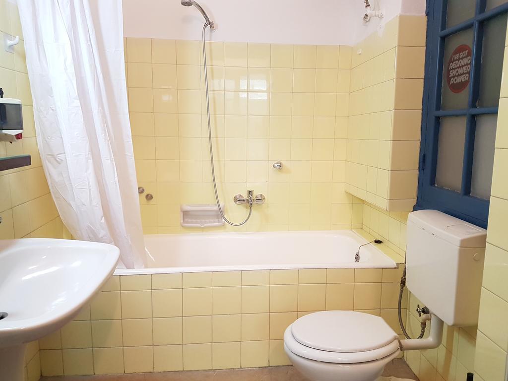 Errathens Aegean Apartment - Athens Center, 5 Bd, 2 Bath Екстер'єр фото