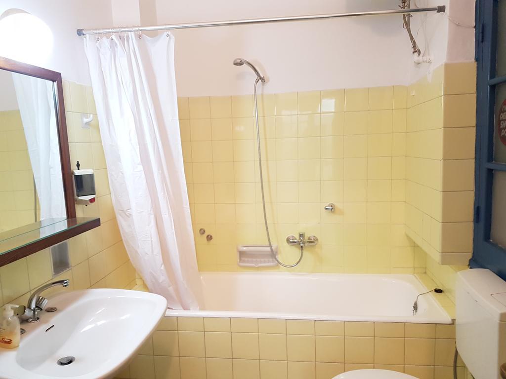 Errathens Aegean Apartment - Athens Center, 5 Bd, 2 Bath Екстер'єр фото