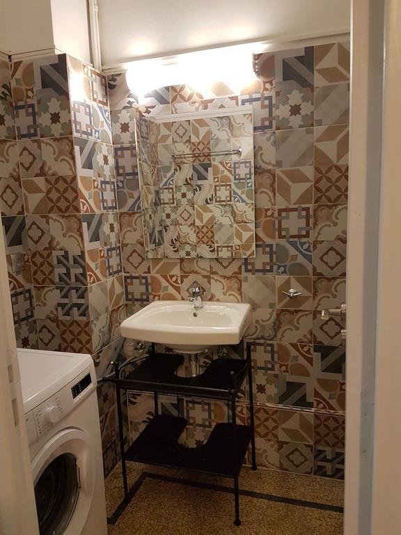 Errathens Aegean Apartment - Athens Center, 5 Bd, 2 Bath Екстер'єр фото