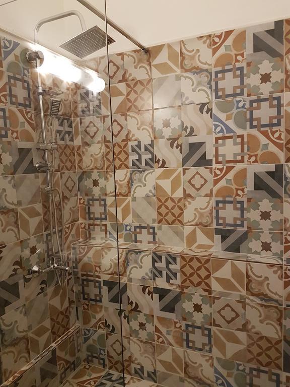 Errathens Aegean Apartment - Athens Center, 5 Bd, 2 Bath Екстер'єр фото