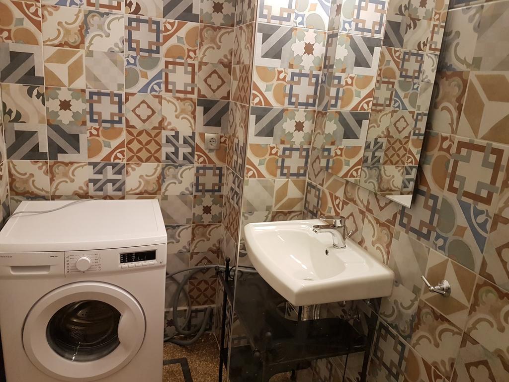 Errathens Aegean Apartment - Athens Center, 5 Bd, 2 Bath Екстер'єр фото